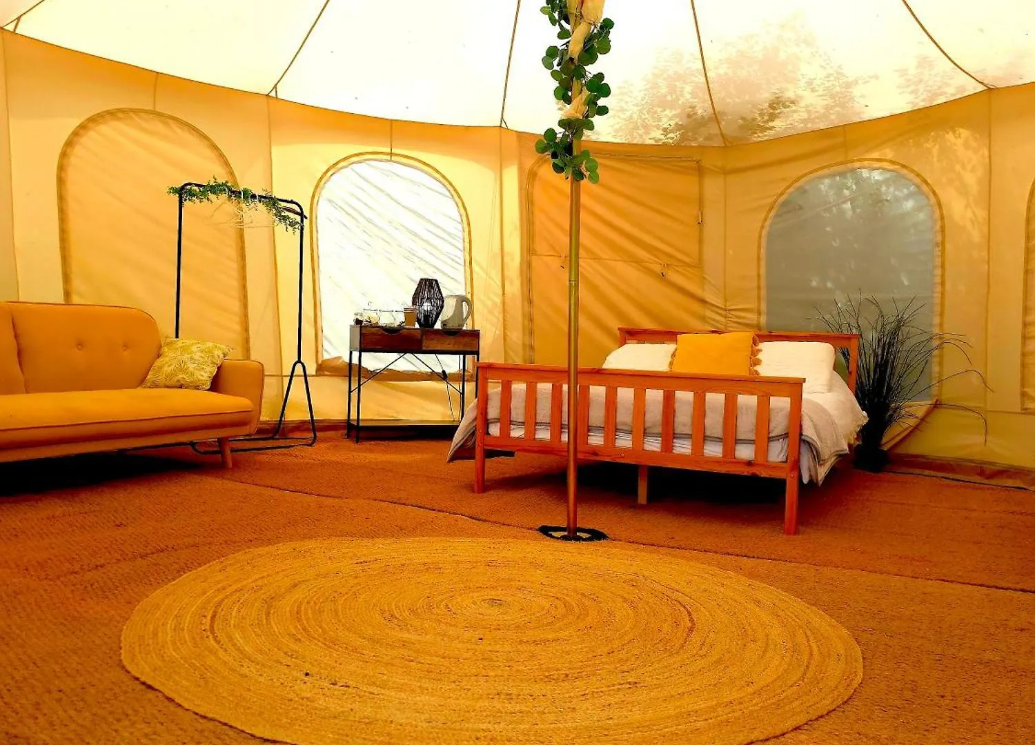 Bell Tent Village Parks نوتينغهام