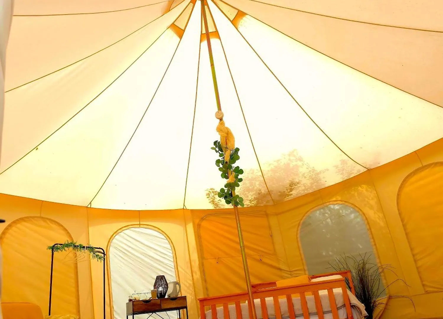 Bell Tent Village Parks نوتينغهام 0*,