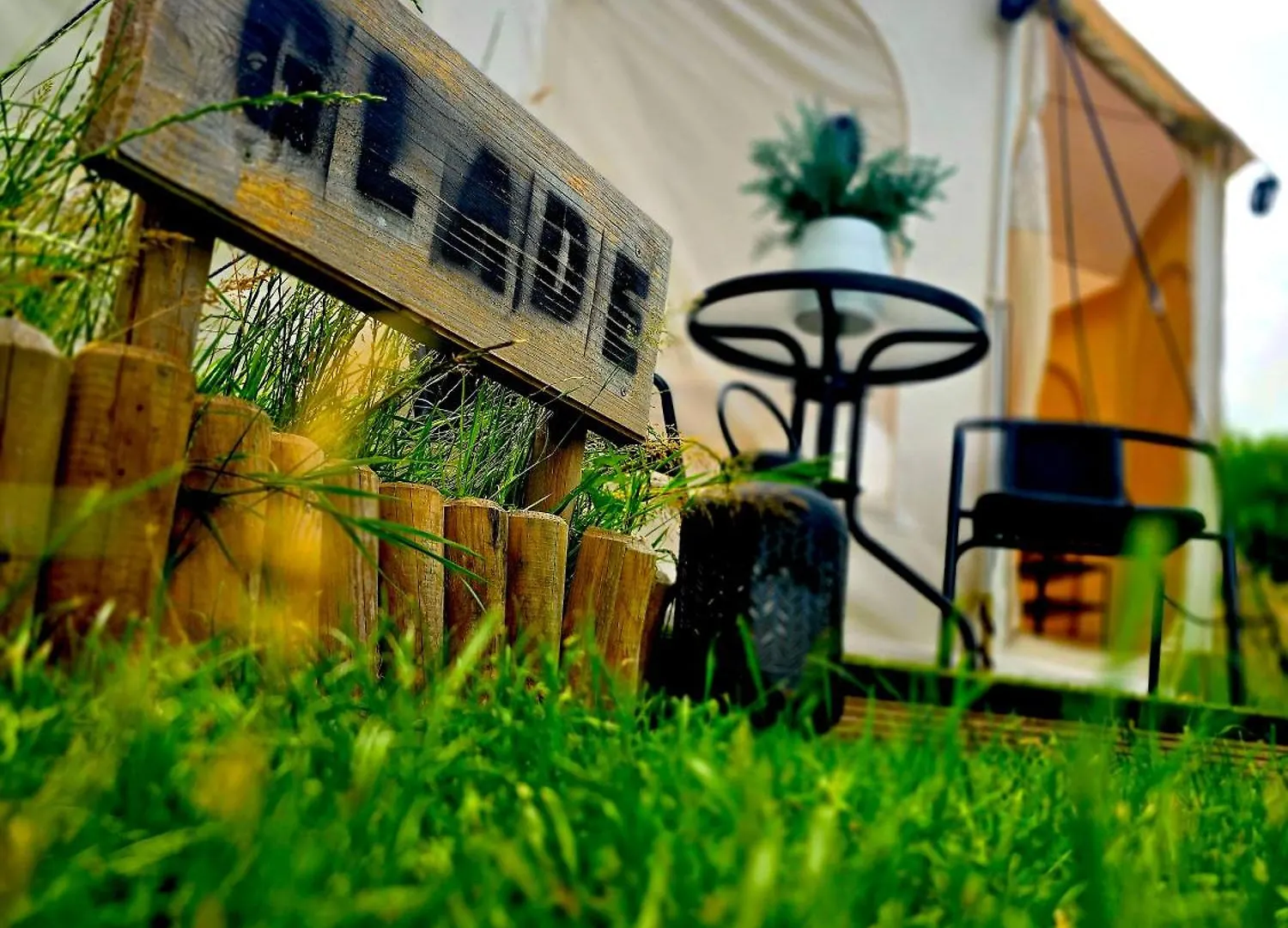 Bell Tent Village Parks نوتينغهام