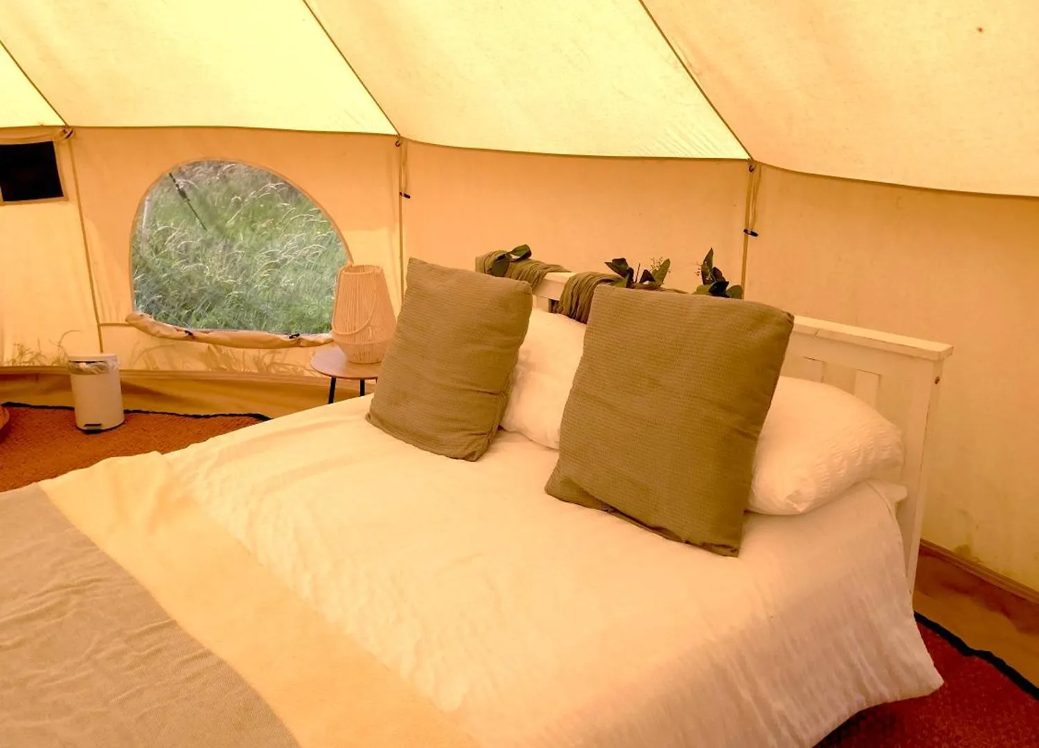Bell Tent Village Parks نوتينغهام المملكة المتحدة