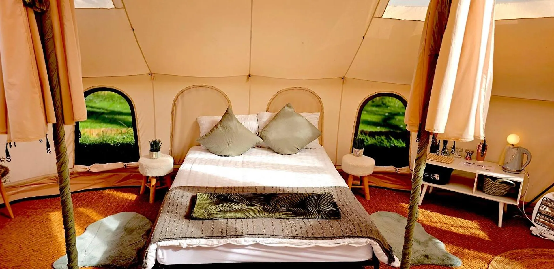 Bell Tent Village Nottingham 0*,  United Kingdom
