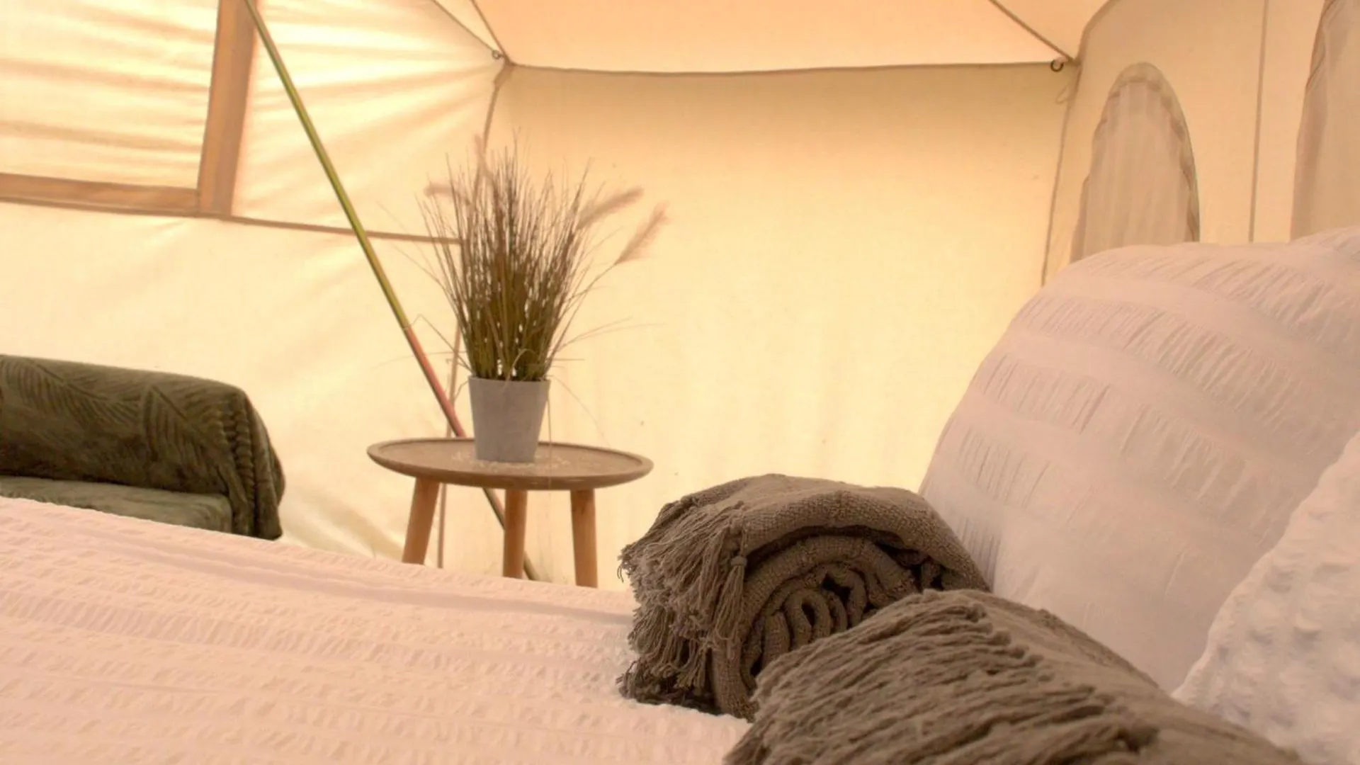 Luxury tent Bell Tent Village Nottingham