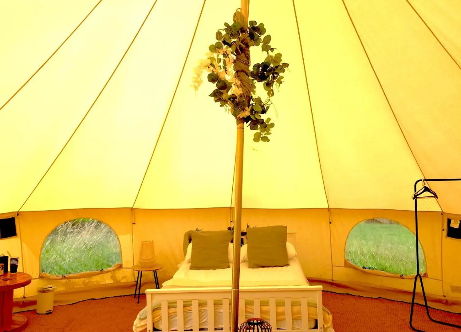 Glamping Bell Tent Village Nottingham Regno Unito